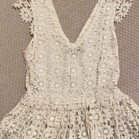 Alice + Olivia peplum blouse - Picture 3 of 3